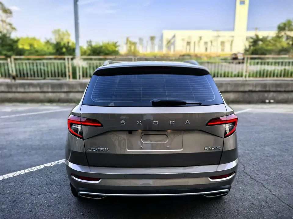 Skoda Karoq Korok 2022 TSI280 Luxury Edition 2022 — thumbnail 2