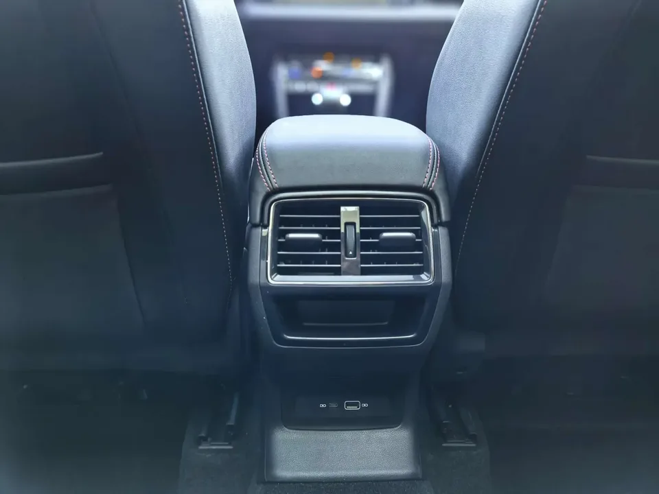 Skoda Karoq Korok 2022 TSI280 Luxury Edition 2022 — thumbnail 3