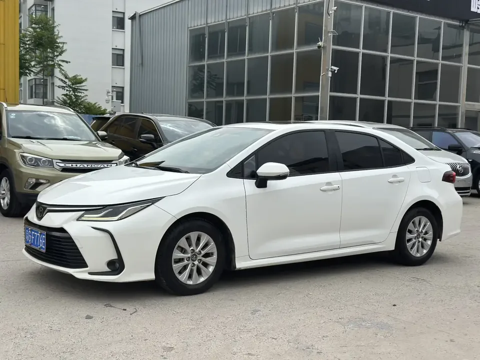 Toyota Corolla Corolla 2021 1.5L Manual Pioneer Edition 2022 — photo 1, buy with delivery to Moscow