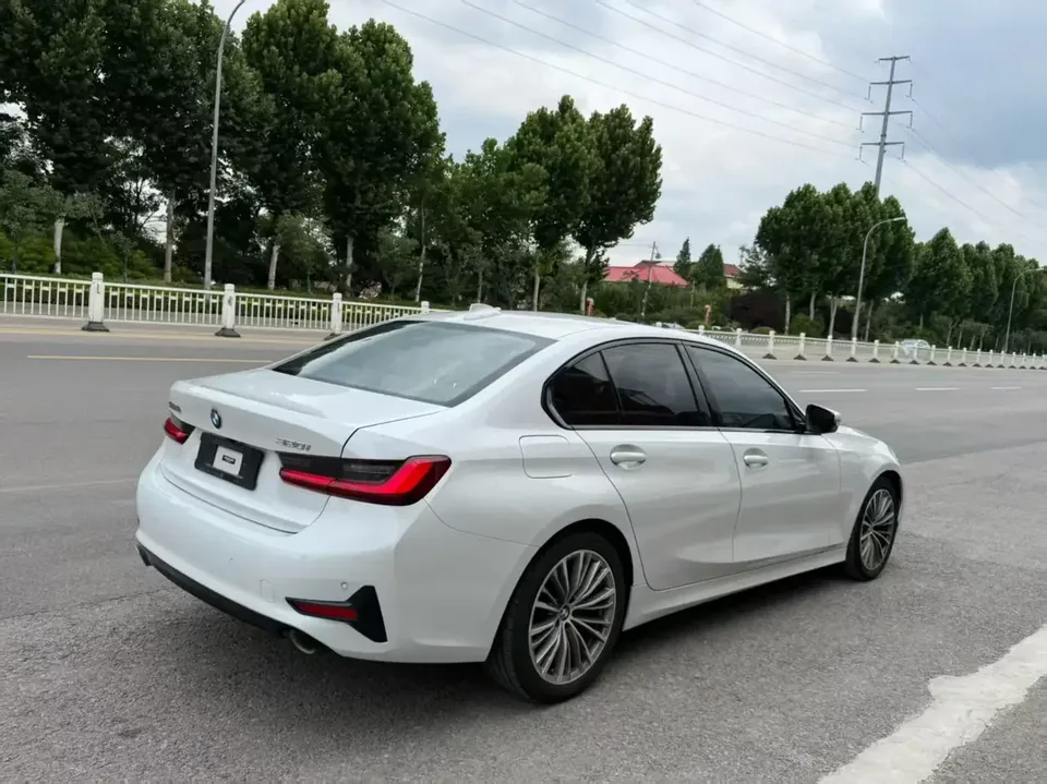 BMW 3 Series BMW 3 Series 2022 320i facelift sports package 2022 — thumbnail 2