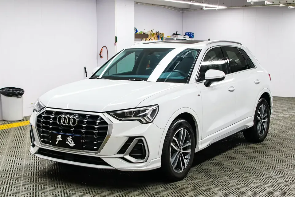 Audi Q3 Audi Q3 2022 35 TFSI Progressive Dynamic 2023 — photo 1, buy with delivery to Moscow