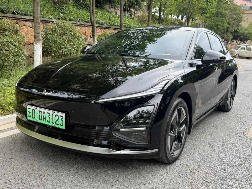 Wuling Starlight EV Wuling Starlight EV 2025 610km Smart Flagship 2025 — photo 1, buy with delivery to Moscow