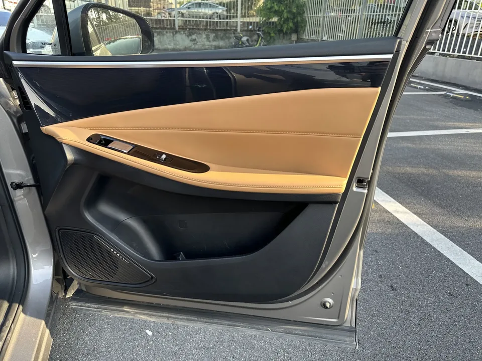 Geely Galaxy L7 Galaxy L7 2023 1.5T DHT 115km MAX 2023 — thumbnail 3