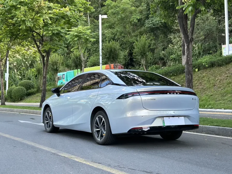 AION S AIONS 2025 MAX 70 Xingyi Edition Lithium Iron Phosphate 2024 — миниатюра 2
