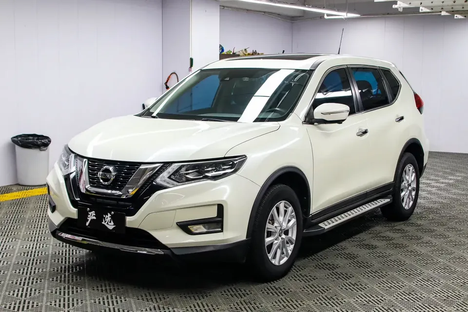 Nissan X-Trail Qijun 2022 2.0L 2WD Smart Link Premium Edition 2022 — photo 1, buy with delivery to Moscow