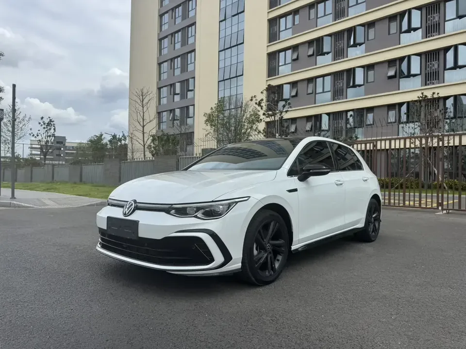 Volkswagen Golf golf 2021 280TSI DSG R-Line 2022 — photo 1, buy with delivery to Moscow