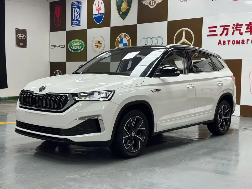 Skoda Kamiq Komic GT 2022 1.5L Automatic Premium Edition 2022 — photo 1, buy with delivery to Moscow