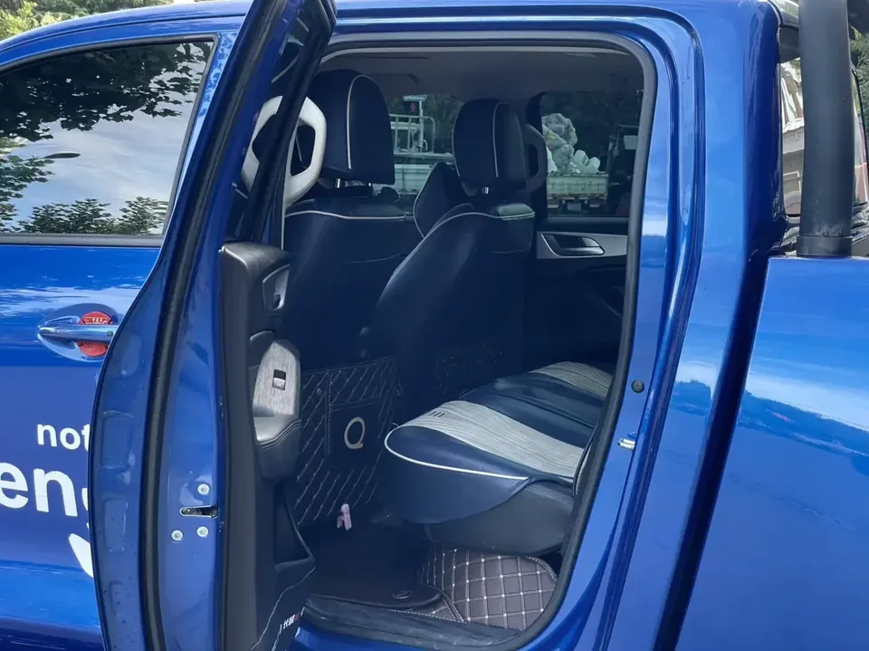Great Wall Poer gun 2021 Commercial version 2.0T diesel automatic two-wheel drive standard box GW4D20M 2022 — thumbnail 3