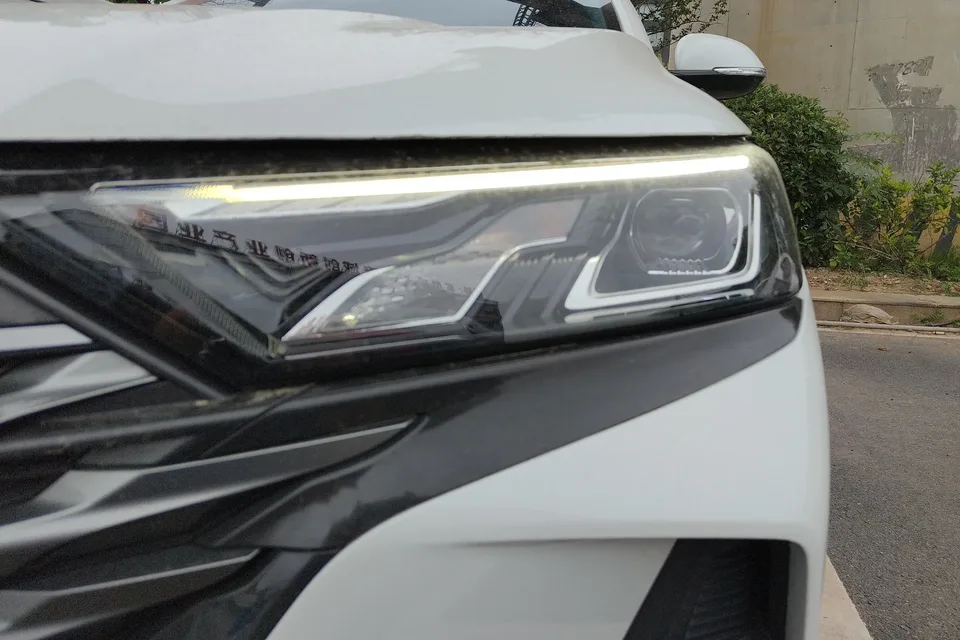 Dongfeng Fengshen AX7 Dongfeng Fengshen AX7 2022 Mach version 1.5T DCT DF31 2023 — thumbnail 3