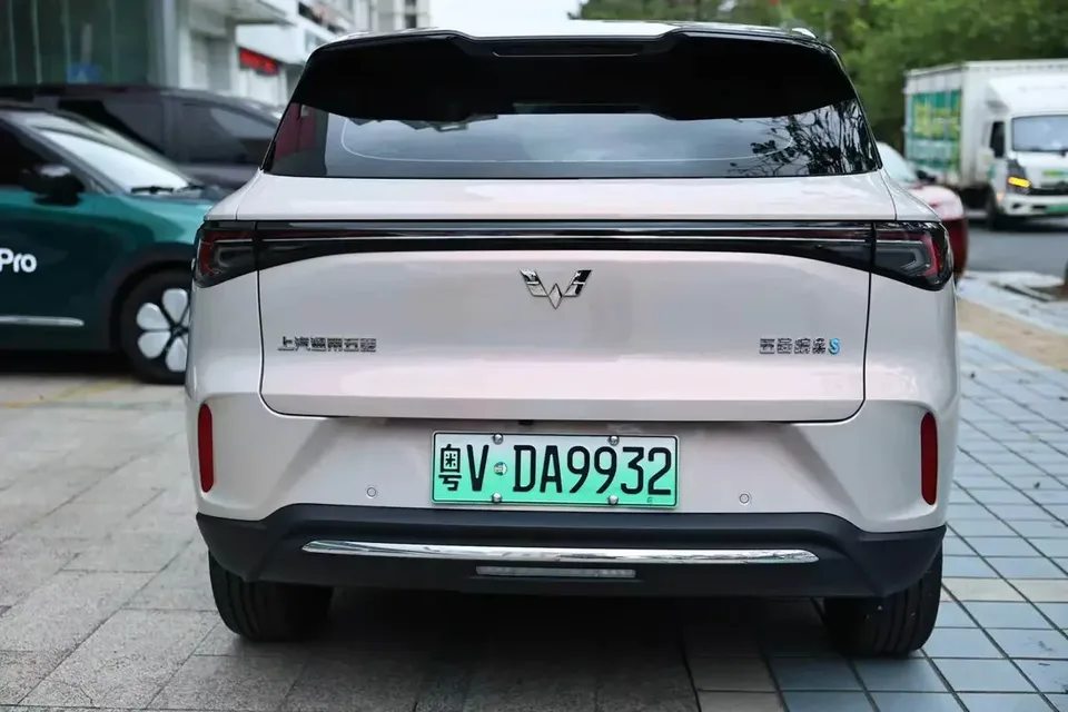 Wuling Bingo S Bingo S 2025 430km Flagship Model 2025 — thumbnail 2