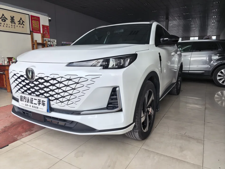 Changan CS55 Plus Changan CS55 PLUS 2024 The third generation 1.5T DCT Excellence 2024 — photo 1, buy with delivery to Moscow