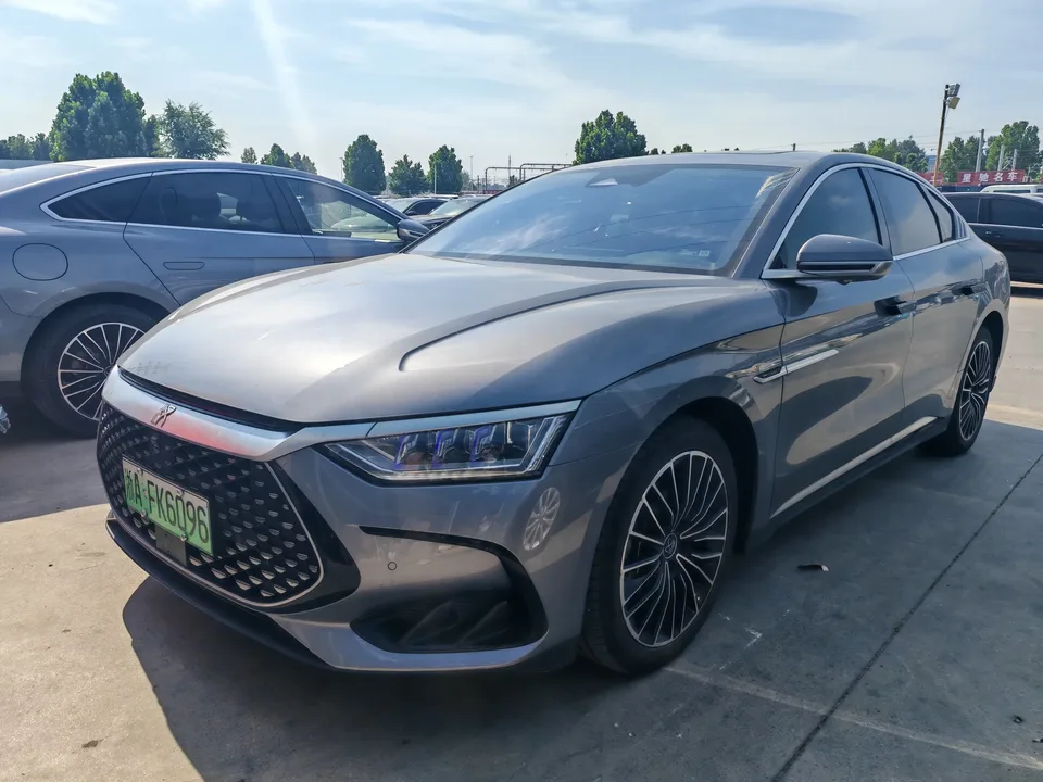 BYD Han DM Chinese DM 2023 DM-i Champion Edition 121KM Premium 2023 — photo 1, buy with delivery to Moscow