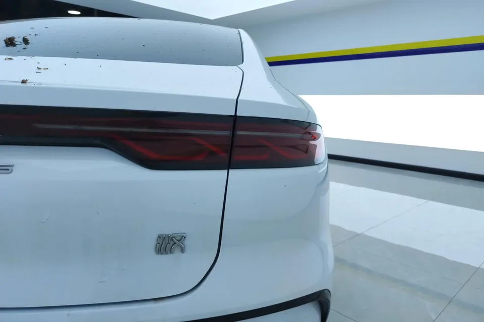 BYD Han DM Chinese DM 2023 DM-i Champion Edition 200KM Premium 2023 — thumbnail 2