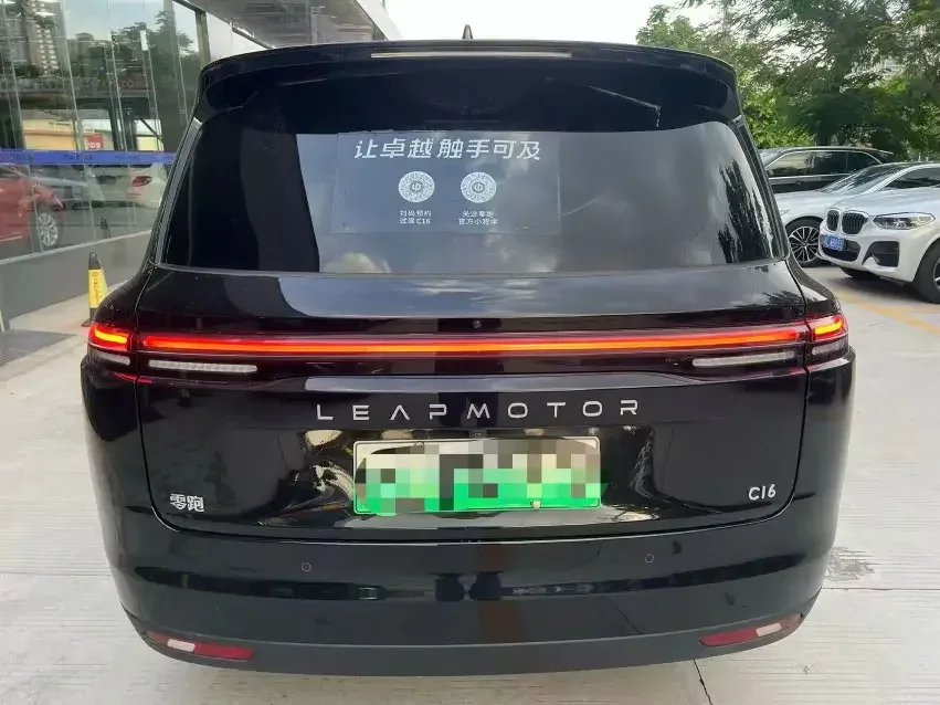 Leapmotor C16 Leapmotor C16 2026 Extended-range 280 LiDAR Premium Edition 6-seater 2025 — thumbnail 2