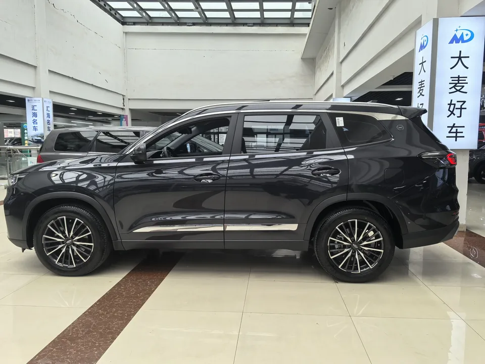 Chery Tiggo 8 Tiggo 8 2025 Excellence Edition 230TCI Automatic Deluxe Edition 2026 — thumbnail 3