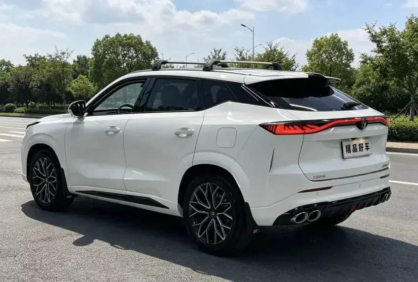 Changan Uni-Z Changan UNI-Z 2025 1.5T DCT Premium 2025 — thumbnail 4