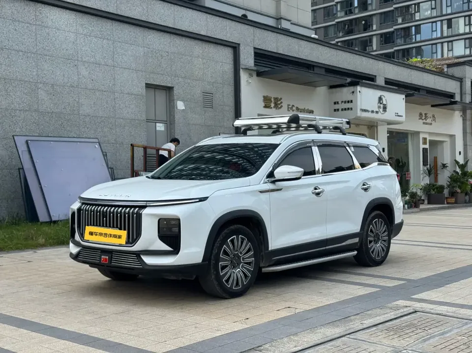 Jetour X90 Pro JETOUR X90 PRO 2024 1.6TD DCT Deluxe Edition 2025 — photo 1, buy with delivery to Moscow