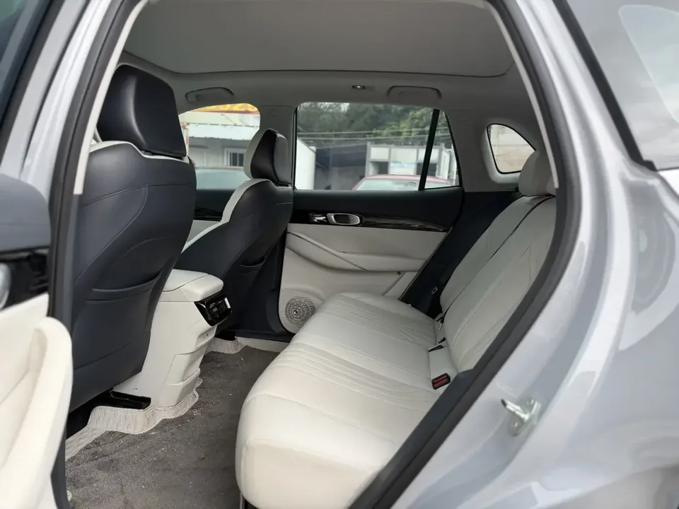 Geely Galaxy E5 Galaxy E5 2024 440km Explorer Edition 2024 — thumbnail 3