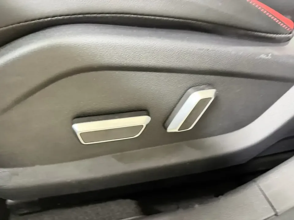Geely Emgrand S Emgrand S 2021 1.4T CVT Premium 2022 — thumbnail 4