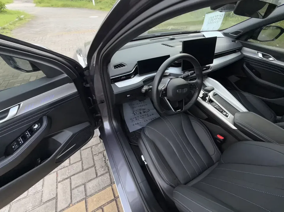 Geely Preface Xing Rui 2025 1.5T Dongfangyao Kunlun Edition 2025 — thumbnail 3