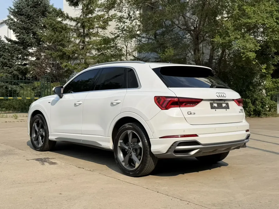 Audi Q3 Audi Q3 2022 35 TFSI Stylish Dynamic 2022 — thumbnail 2