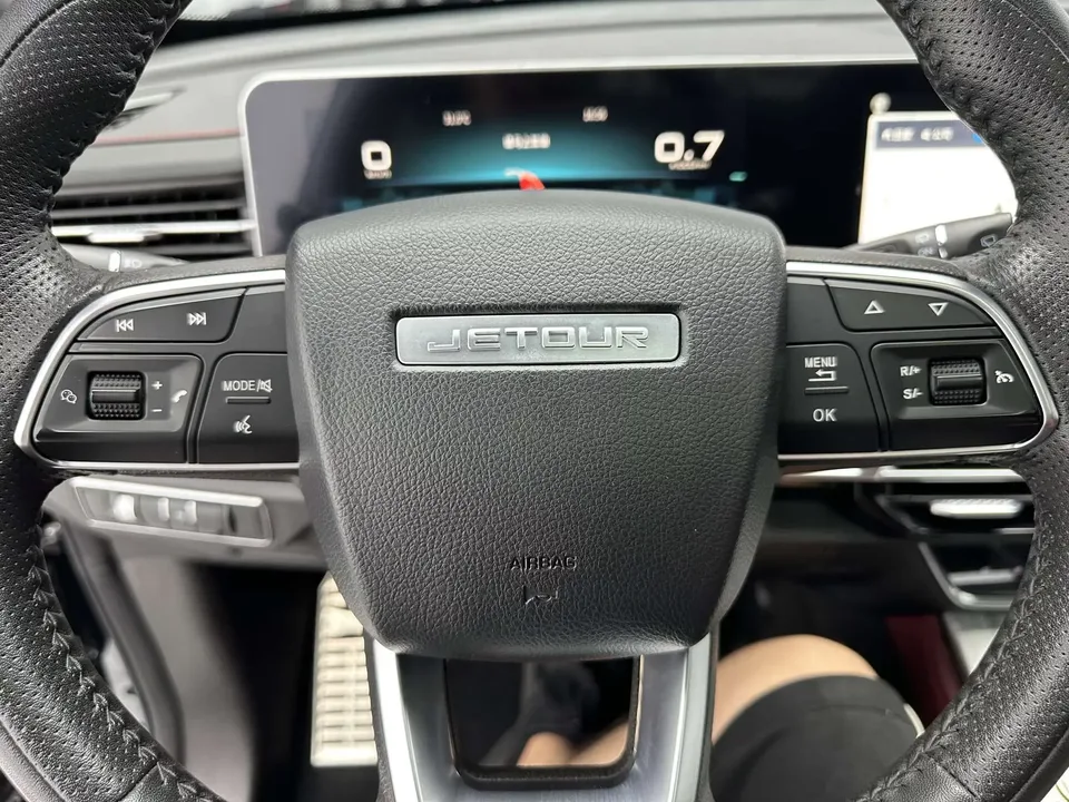 Jetour Jietu X70 PLUS Jietu X70 PLUS 2023 1.5T DCT Brave PLUS 5-seater 2023 — thumbnail 4
