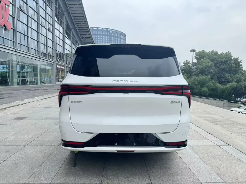 Forthing Xinghai V9 Xinghai V9 2024 1.5TD 200km Chinese Knot Series Premium 2024 — thumbnail 2