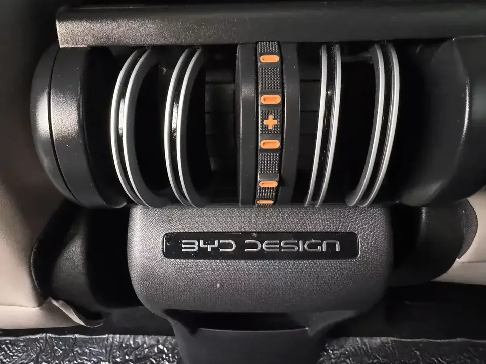 BYD Yuan Plus Yuan PLUS 2024 Honor Edition 430KM Leading Edition 2025 — thumbnail 2