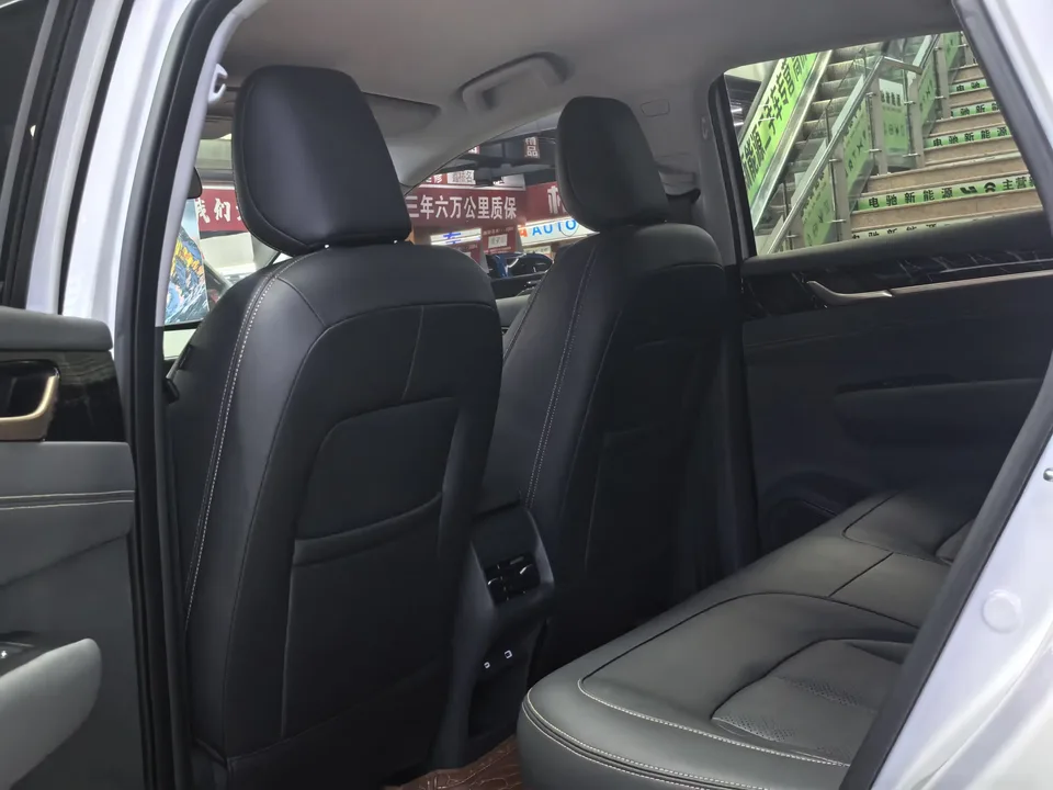 Wuling Starlight PHEV Wuling Starlight PHEV 2025 150km Intelligent Pilot 2025 — thumbnail 5