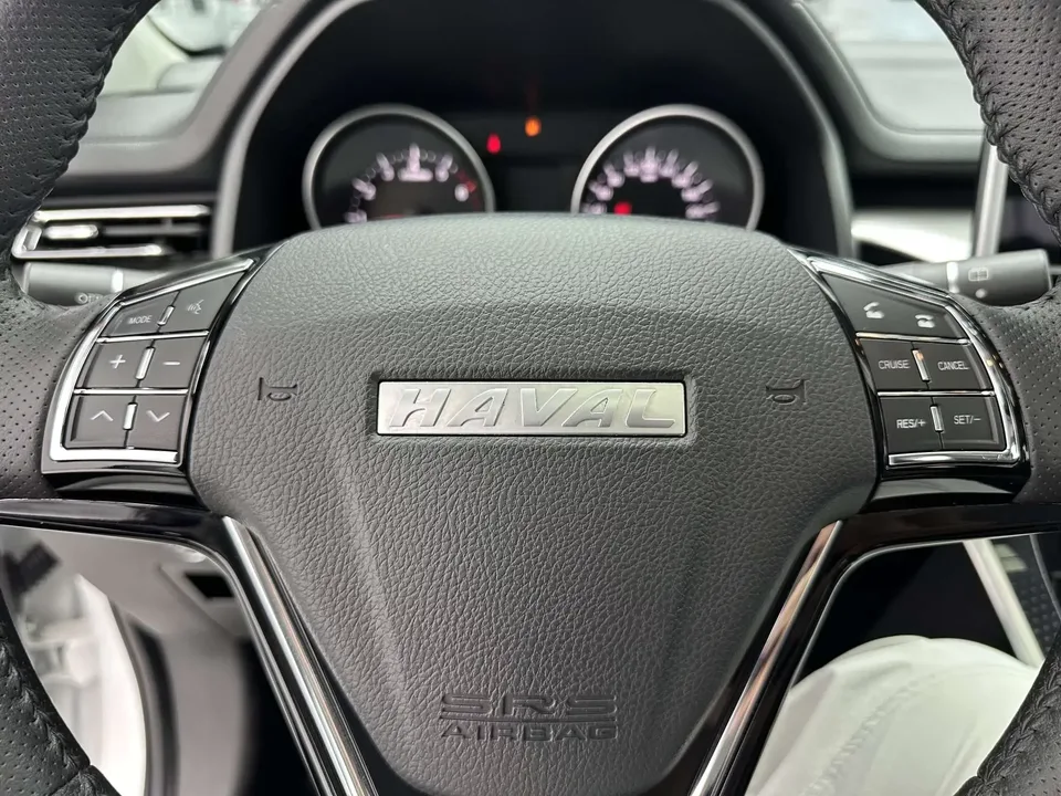 Haval M6 Haval M6 2023 PLUS 1.5T DCT Luxury Intelligent Connection 2023 — thumbnail 4