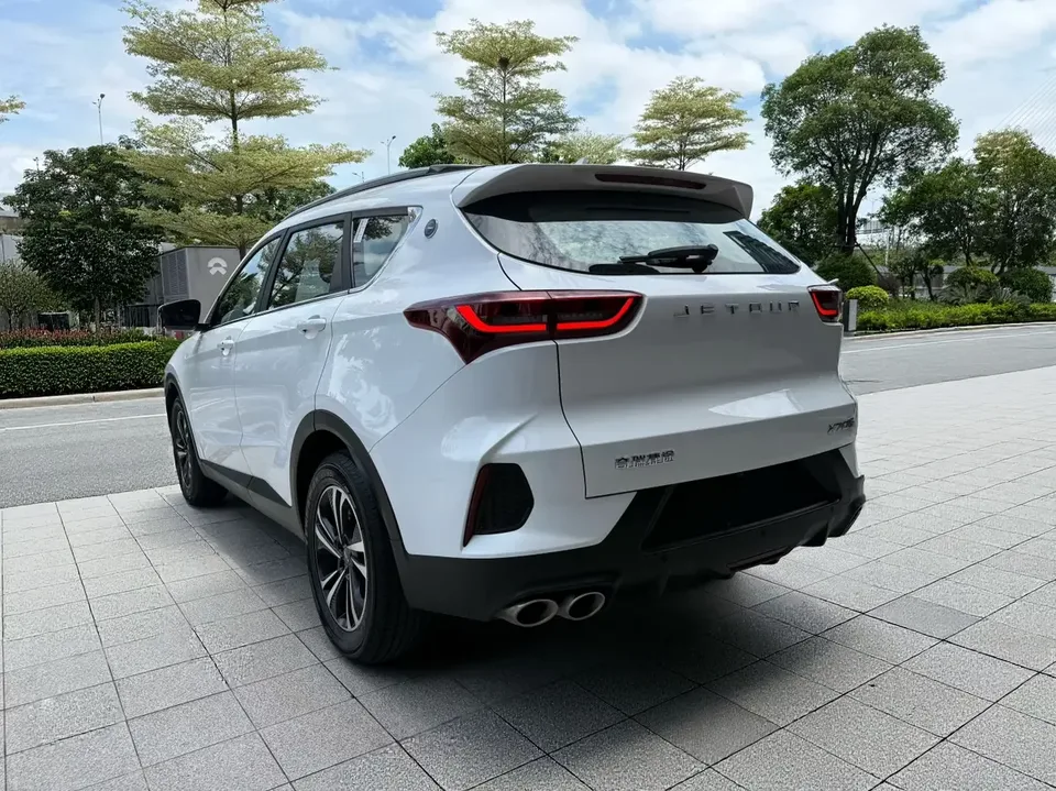 Jetour Jietu X70S Jietu X70S 2022 1.5T DCT Freedom Edition 2024 — thumbnail 2