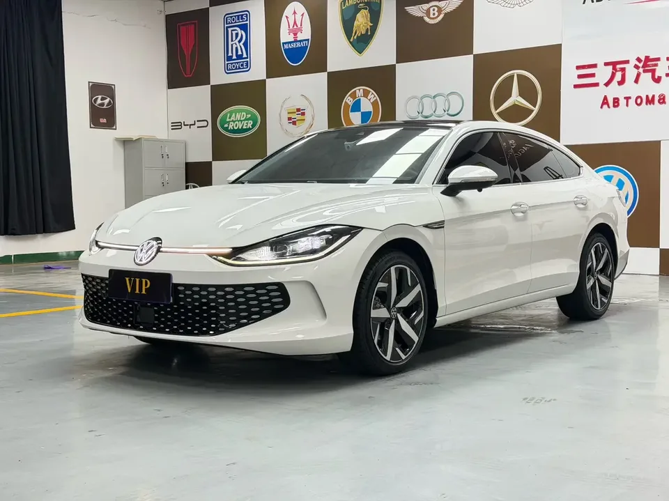 Volkswagen Lamando Lingdu 2022 Lingdu L 280TSI DSG Cool Edition 2022 — photo 1, buy with delivery to Moscow