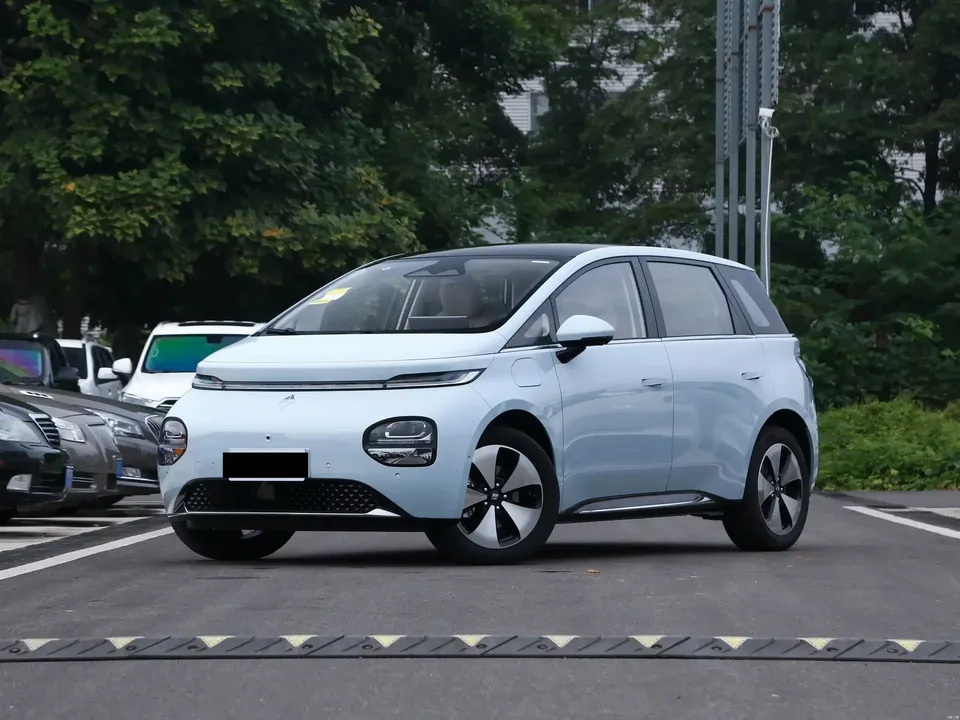 Baojun clouds clouds 2023 460 Max Lingxi Edition 2026 — photo 1, buy with delivery to Moscow
