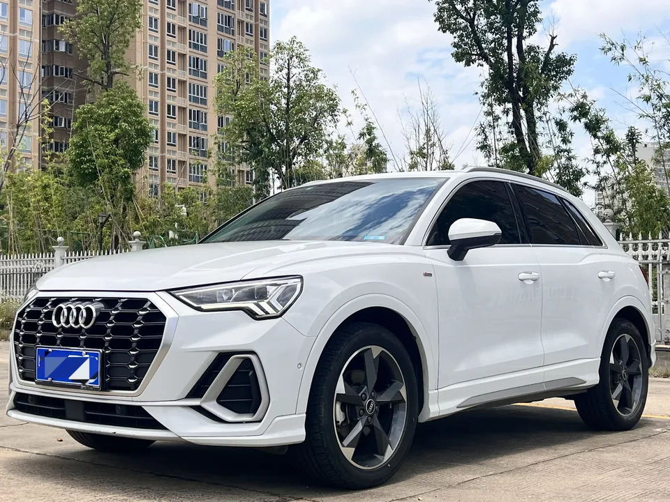 Audi Q3 Audi Q3 2022 35 TFSI Progressive Dynamic 2022 — photo 1, buy with delivery to Moscow