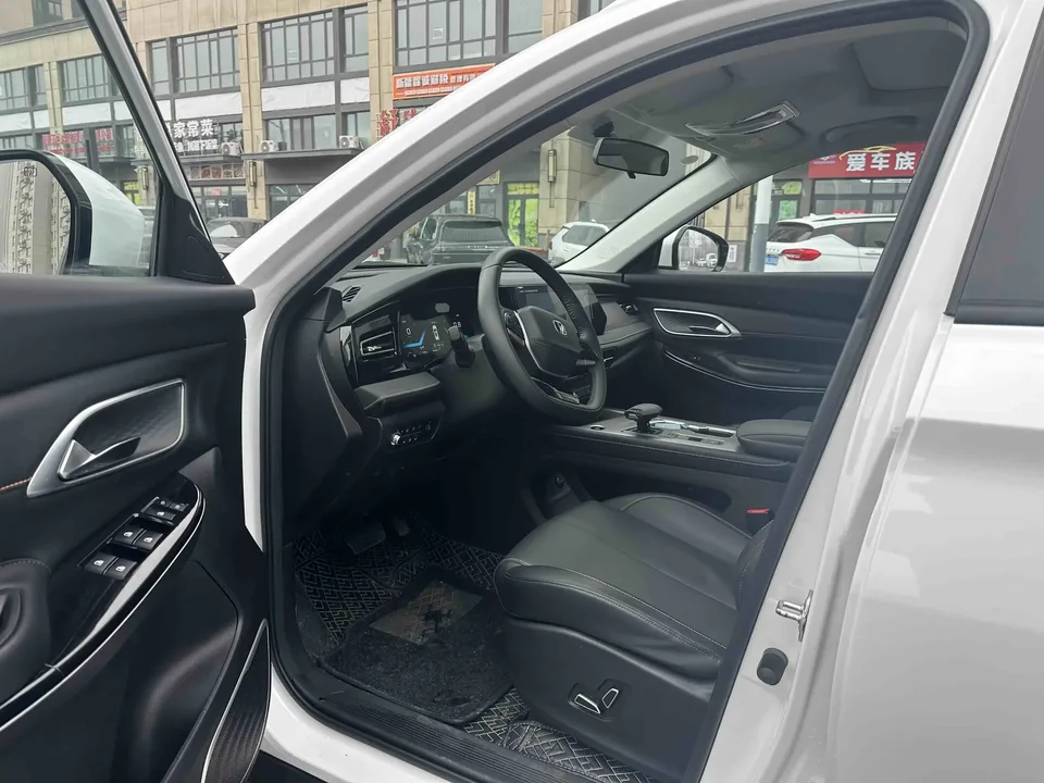 Changan X7 PLUS Changan X7 PLUS 2024 1.5T DCT Honor Edition 7 Seaters 2024 — thumbnail 5