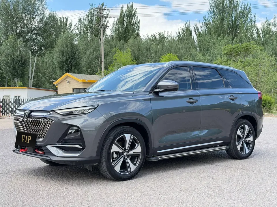 Changan X7 PLUS Changan X7 PLUS 2024 1.5T DCT Smart 5-seater 2024 — photo 1, buy with delivery to Moscow