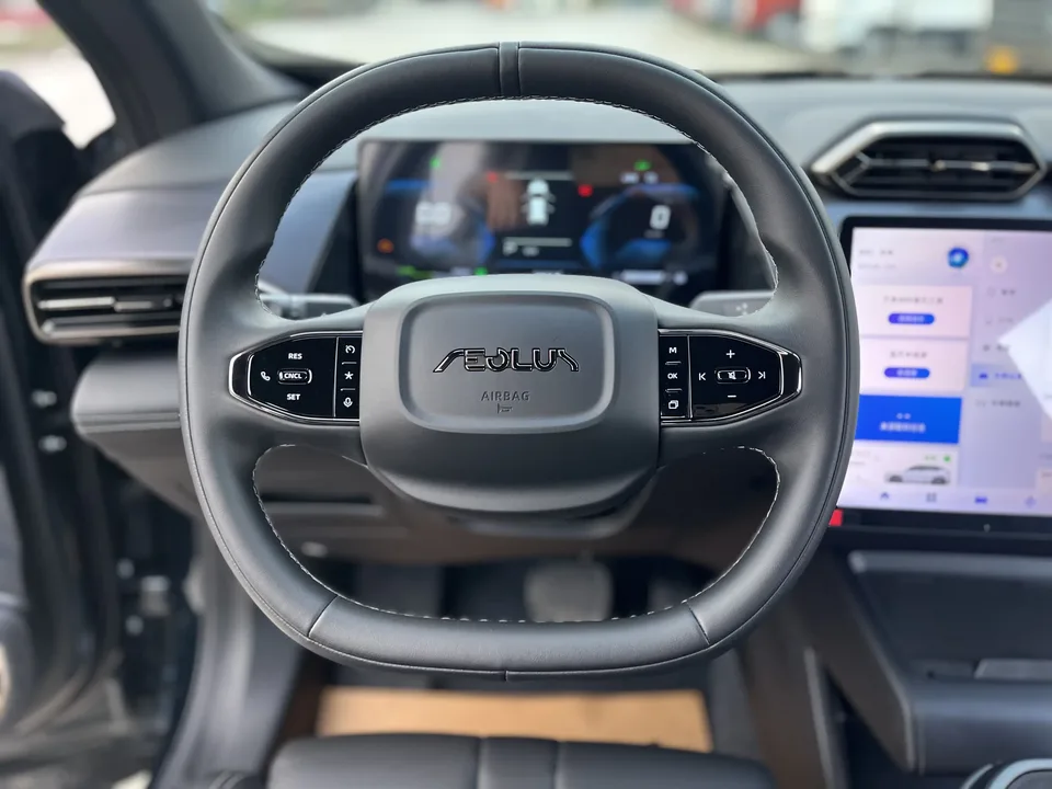 Dongfeng Fengshen L7 PHEV Fengshen L7 PHEV 2025 110 Long-range Comfort Type 2025 — thumbnail 4