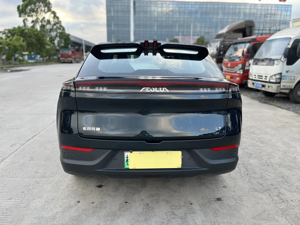 Dongfeng Fengshen L7 PHEV Fengshen L7 PHEV 2025 110 Long-range Comfort Type 2025 — миниатюра 5
