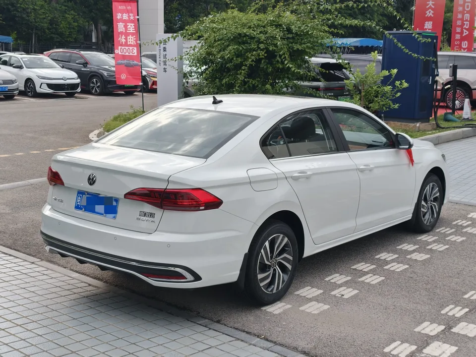Volkswagen Bora Bora 2026 200TSI DSG Joyride Navigation Edition 2026 — thumbnail 2