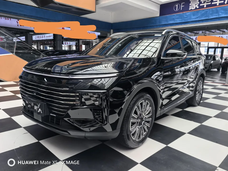 Jetour Jietu X70 PLUS Jietu X70 PLUS 2025 1.5T 6DCT Elite 5-seater 2025 — photo 1, buy with delivery to Moscow