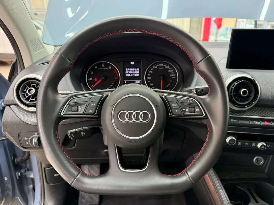 Audi Q2L Audi Q2L 2022 35 TFSI RS Kit Speed Type 2022 — thumbnail 4