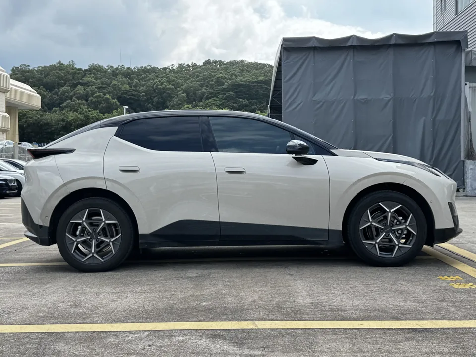 Lynk & Co Z20 Lynk & Co Z20 2025 530km rear-wheel drive Max 2025 — thumbnail 2