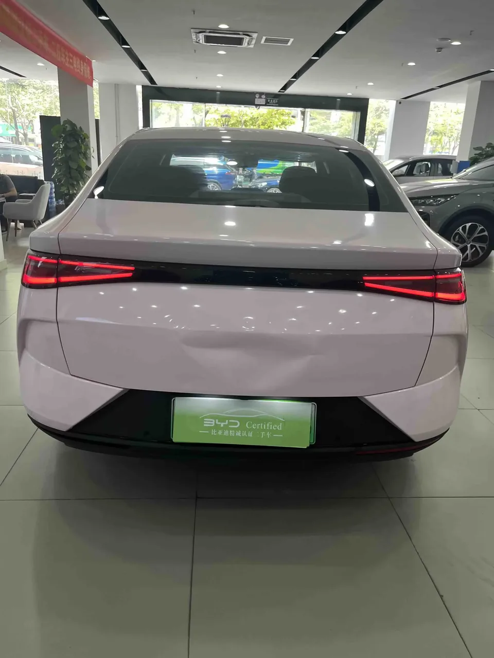 BYD e7 BYD e7 2025 520km Smart Edition 2025 — thumbnail 2