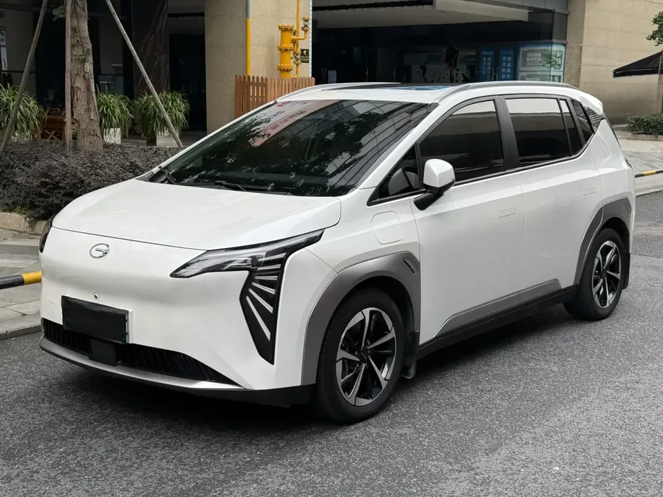 AION Y AION Y 2023 Plus 510 Smart Edition 2023 — photo 1, buy with delivery to Moscow