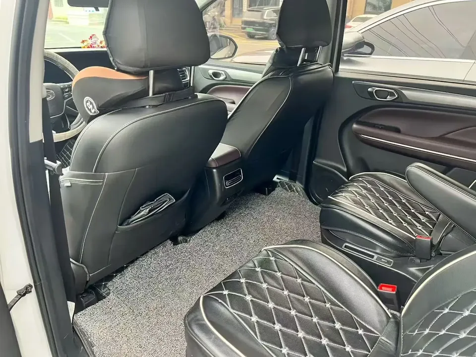 GAC Trumpchi M6 Trumpchi M6 2021 270T Automatic Premium Edition 7 Seaters 2022 — thumbnail 3