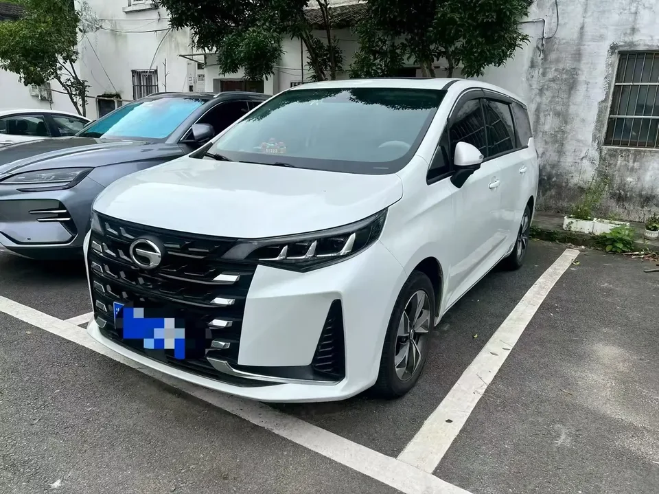 GAC Trumpchi M6 Trumpchi M6 2021 270T Automatic Premium Edition 7 Seaters 2022 — photo 1, buy with delivery to Moscow