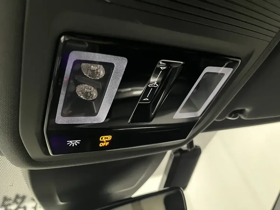 Volkswagen Golf golf 2021 280TSI DSG R-Line 2022 — thumbnail 3