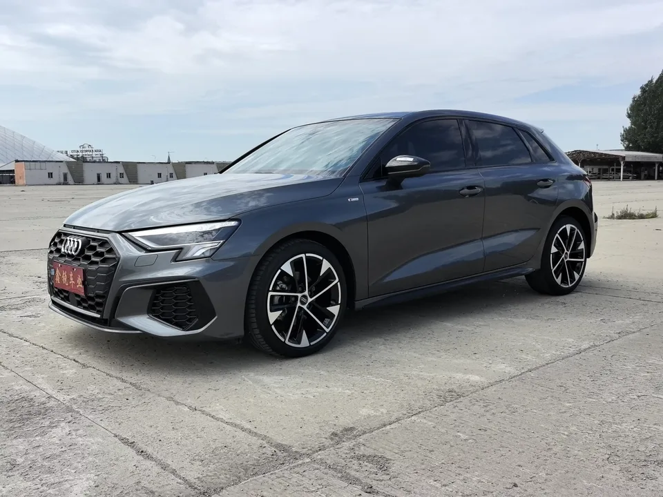 Audi A3 Audi A3 2022 Sportback 35 TFSI Luxury Sports 2022 — photo 1, buy with delivery to Moscow