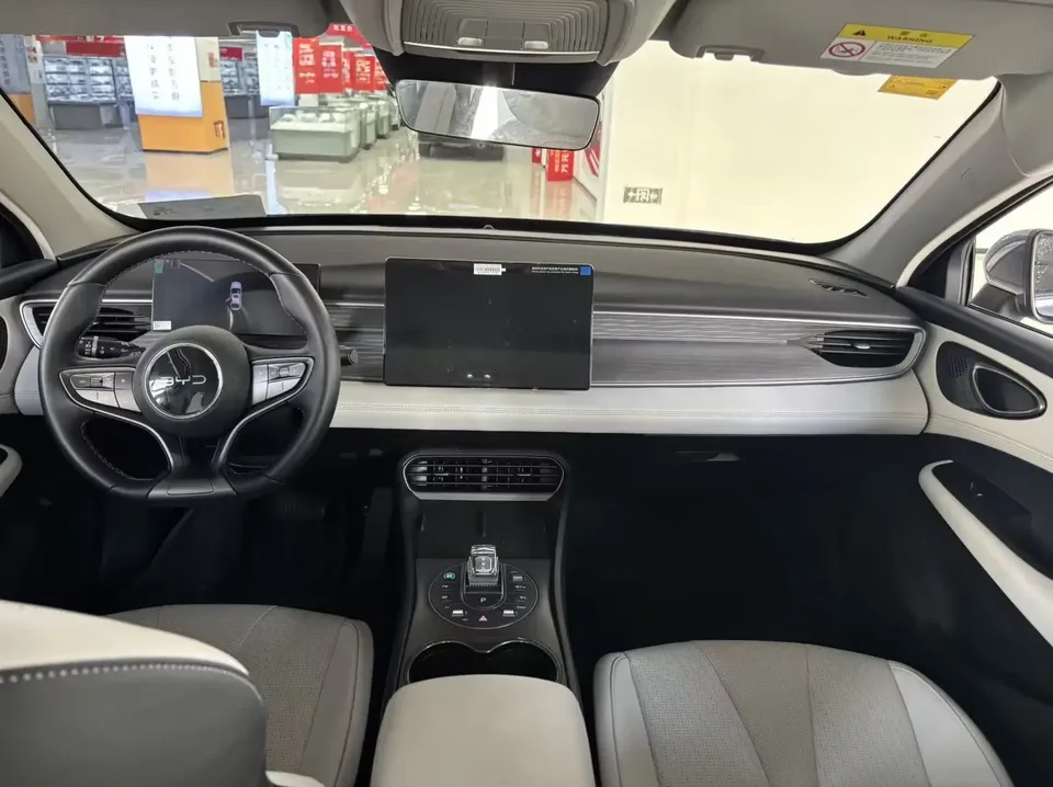 BYD Seal 05DM Seal 05DM 2025 DM-i 120KM flagship version 2025 — thumbnail 2
