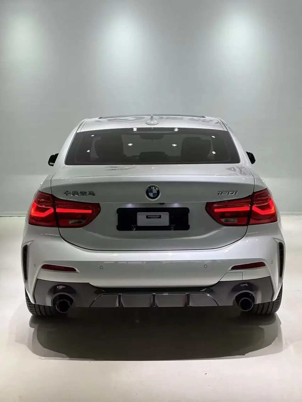 BMW 1 Series BMW 1 Series 2023 120i M Sport Edition 2022 — thumbnail 2